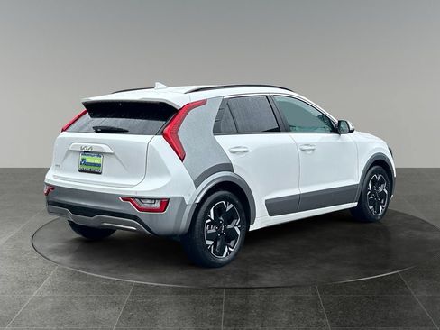 Used 2023 Kia Niro Wave FWD image 9