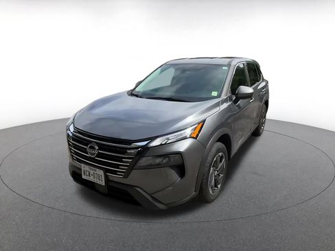 Used 2025 Nissan Rogue SV FWD image 4