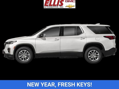 Used 2023 Chevrolet Traverse RS w/ LPO, Floor Liner Package image 39