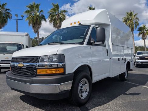 New 2025 Chevrolet Express 3500 w/ Power Convenience Package image 10
