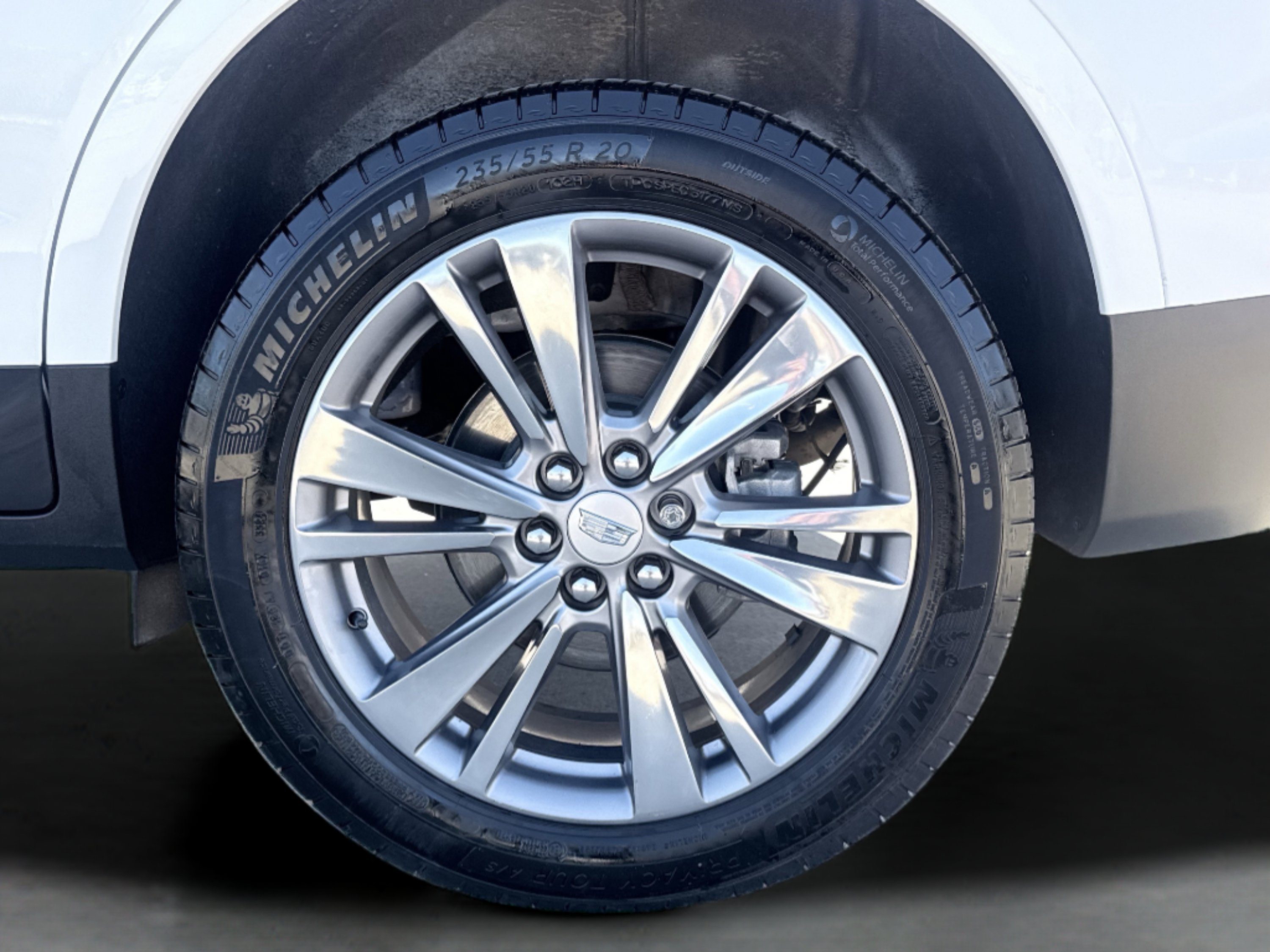 Used 2025 Cadillac XT5 Premium Luxury FWD image 8