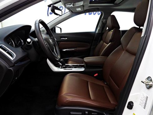 Used 2016 Acura TLX FWD image 8