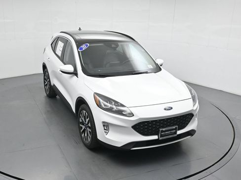 Certified 2020 Ford Escape SEL AWD/4WD image 37