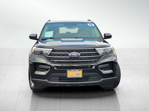 Certified 2022 Ford Explorer XLT image 2