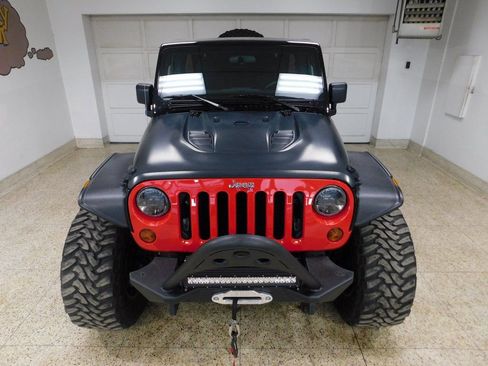 Used 2012 Jeep Wrangler Unlimited Sport image 12