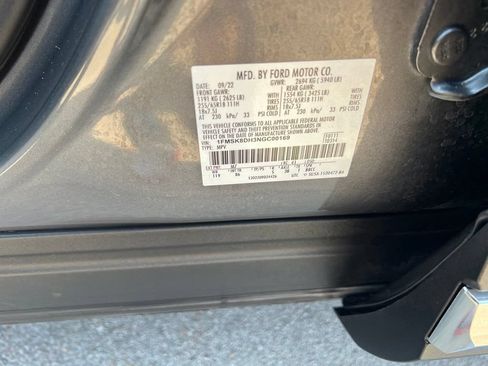 Used 2022 Ford Explorer XLT AWD/4WD image 18