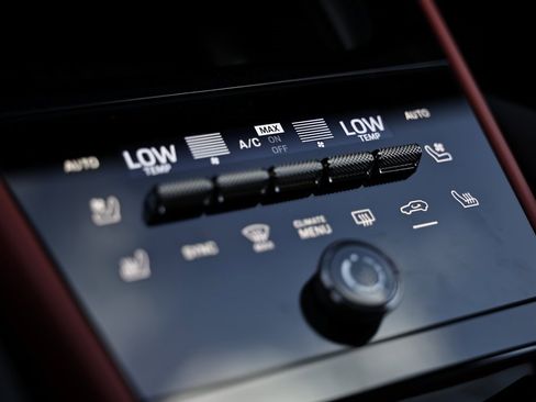 New 2025 Porsche Cayenne Turbo image 43