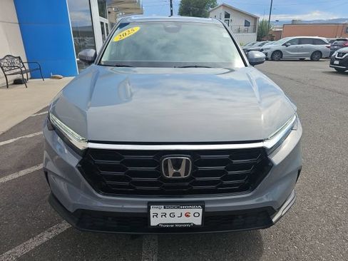 Used 2025 Honda CR-V EX-L image 3