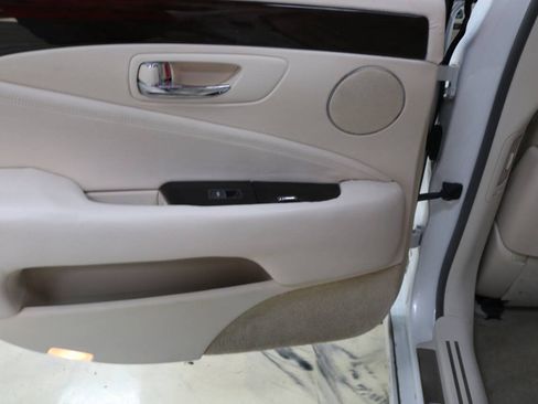 Used 2008 Lexus LS 460 L RWD image 80