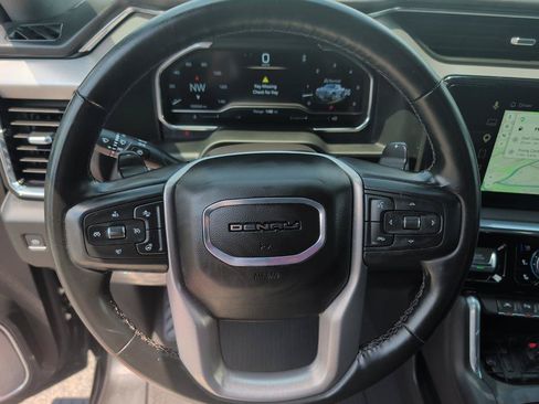 Used 2024 GMC Sierra 1500 Denali w/ Denali Reserve Package AWD/4WD image 18
