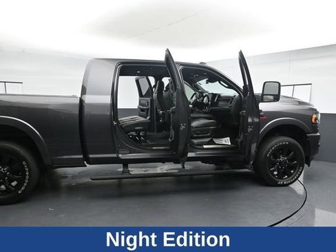Used 2023 RAM 3500 Limited AWD/4WD image 32