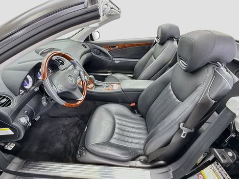 Used 2011 Mercedes-Benz SL 550 image 5