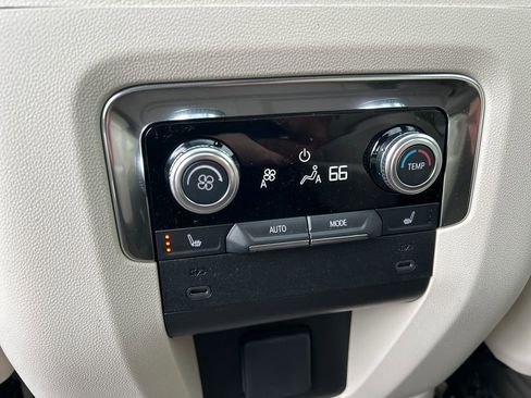 New 2026 GMC Yukon XL Denali w/ Sun & Power Step Package AWD/4WD image 44