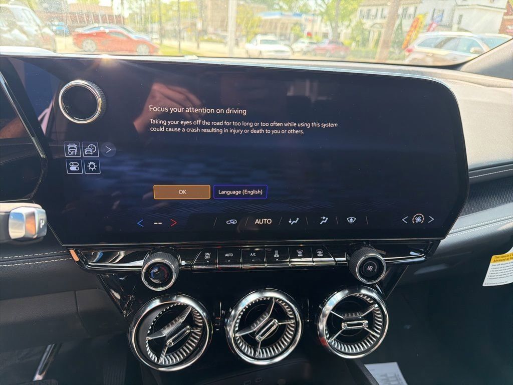 New 2025 Chevrolet Blazer EV LT w/ LPO, All-Weather Mat Package AWD/4WD image 14
