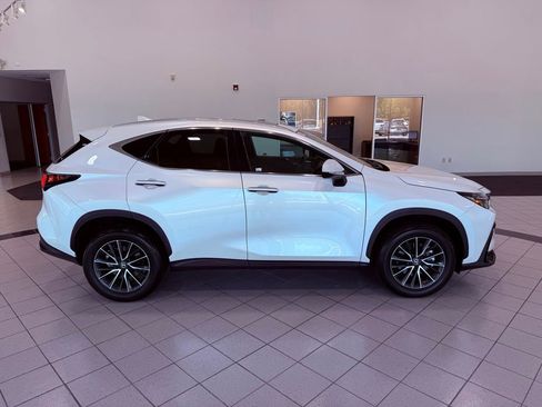 Used 2024 Lexus NX 250 FWD image 14