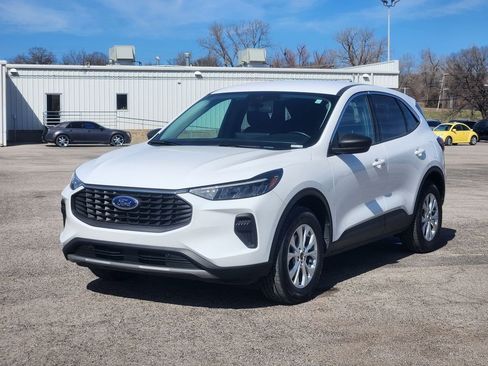 Used 2024 Ford Escape Active w/ Tech Pack #1 image 3