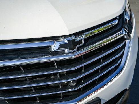 Used 2020 Chevrolet Equinox Premier FWD image 9