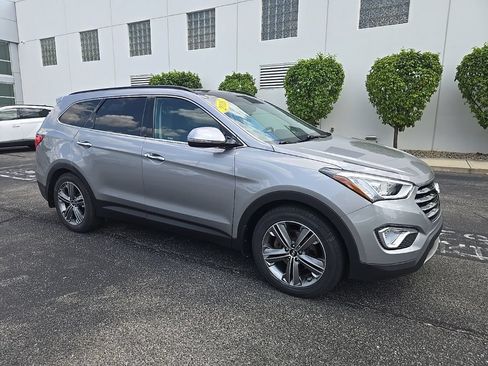 Used 2016 Hyundai Santa Fe Limited w/ Option Group 04 FWD image 4