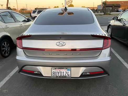 Used 2021 Hyundai Sonata SE FWD image 3