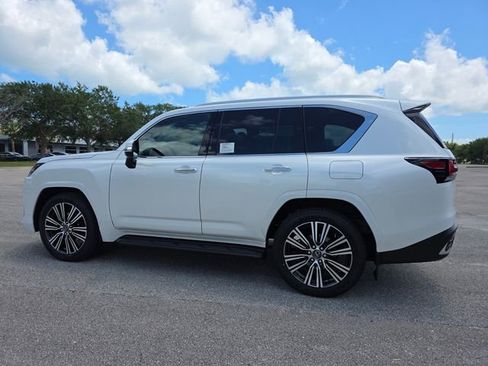 New 2026 Lexus LX 600 4WD w/ Luxury Package image 5