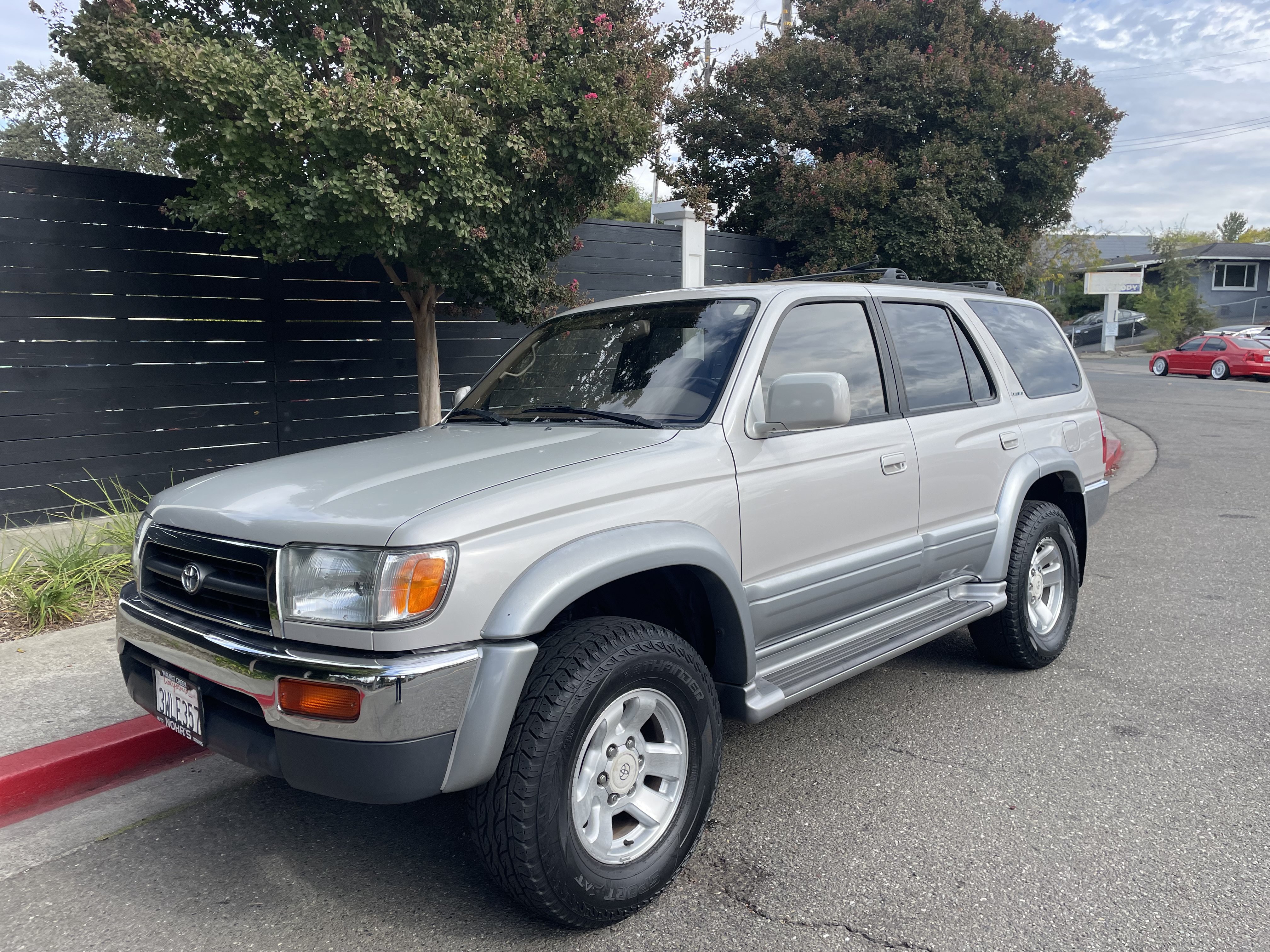 Used 1997 Toyota 4Runner Limited AWD/4WD image 2