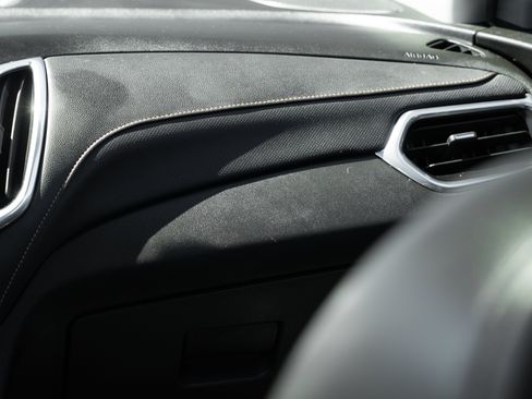 Used 2020 Chevrolet Equinox Premier FWD image 14