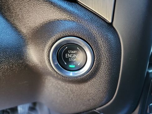 Used 2021 GMC Sierra 1500 Denali w/ Denali Ultimate Package image 13