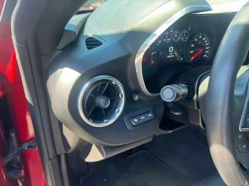 Used 2018 Chevrolet Camaro SS RWD image 13