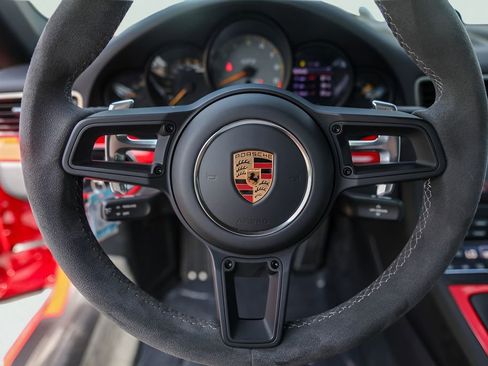 Used 2018 Porsche 911 GT3 RWD image 16