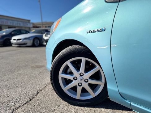 Used 2013 Toyota Prius C Four image 9