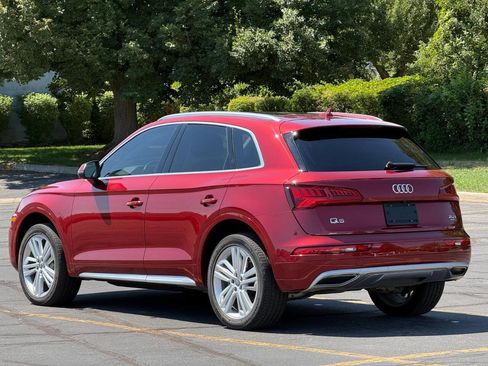 Used 2018 Audi Q5 2.0T Premium Plus w/ Premium Plus Package AWD/4WD image 3