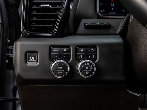 Used 2024 GMC Sierra 2500 AT4 w/ Max Trailering Package image 21