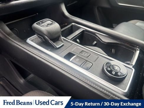 Used 2023 Nissan Pathfinder SL AWD/4WD image 24