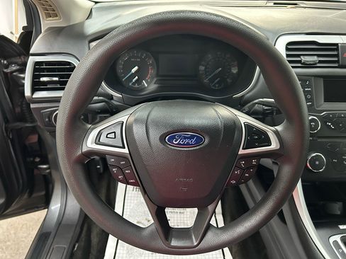 Used 2015 Ford Fusion S image 15