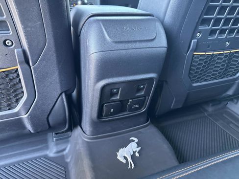 Used 2022 Ford Bronco Badlands image 19