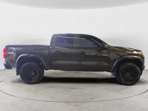 Certified 2024 Chevrolet Colorado Trail Boss w/ Technology Package AWD/4WD image 4