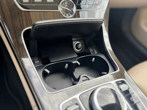 Used 2017 Mercedes-Benz C 300 4MATIC Sedan image 28