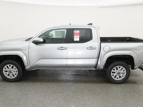 New 2026 Toyota Tacoma SR5 image 3