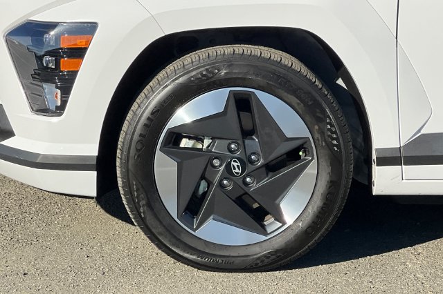 Certified 2024 Hyundai Kona SEL FWD image 35