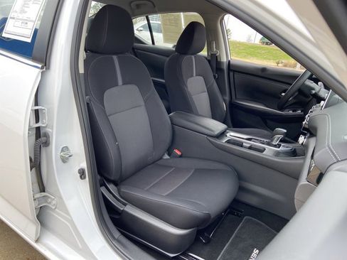 Used 2023 Nissan Sentra SV image 19