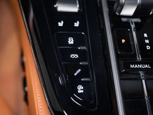 New 2026 Aston Martin V8 Vantage S image 30