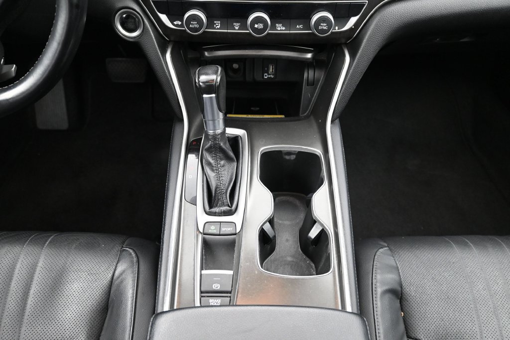 Used 2018 Honda Accord Touring image 25