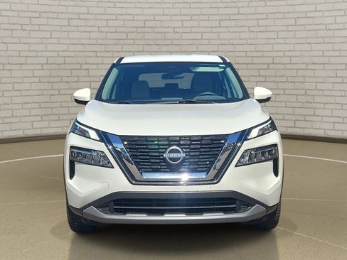 Used 2023 Nissan Rogue SV FWD image 2
