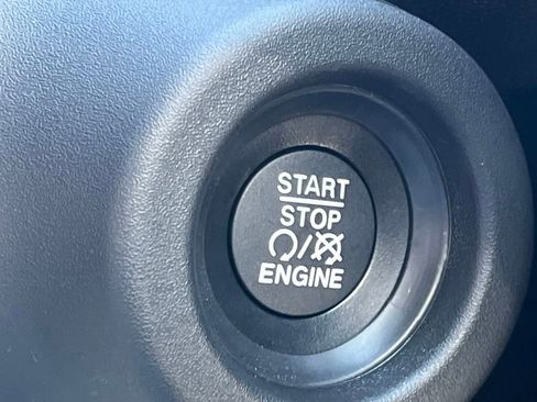 New 2025 RAM ProMaster 2500 w/ Quick Order Package 22G SLT image 9