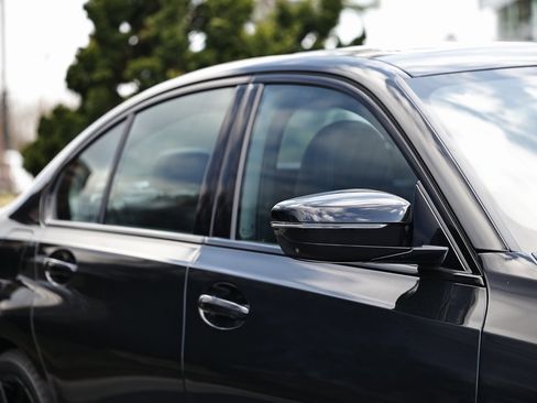 New 2026 BMW 330i Sedan w/ M Sport Package image 3