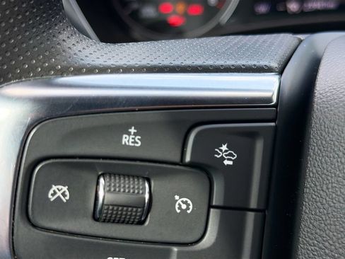 Used 2024 Chevrolet Blazer LT FWD image 30