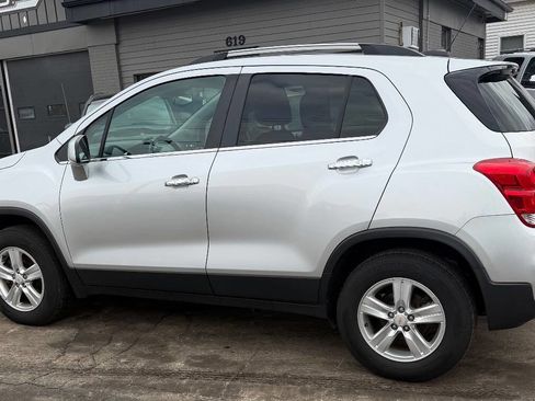 Used 2018 Chevrolet Trax LT w/ LT Convenience Package image 15