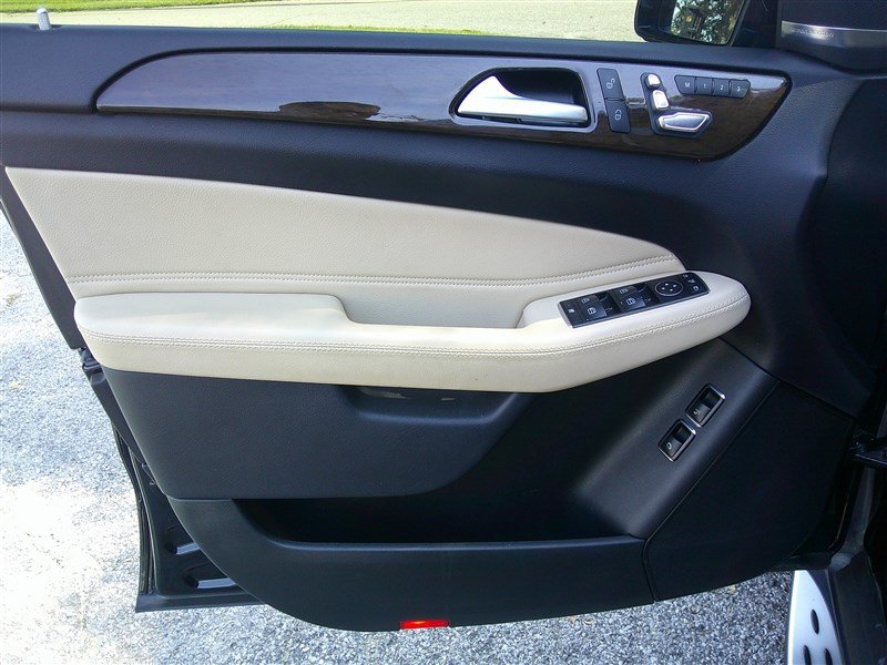 Used 2019 Mercedes-Benz GLS 450 4MATIC image 9