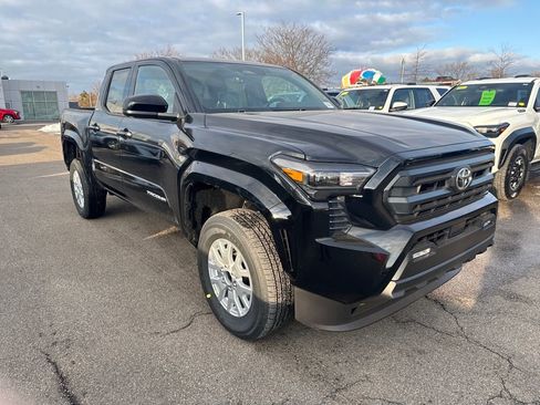 New 2026 Toyota Tacoma SR5 image 10