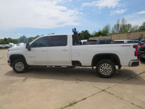 Used 2021 Chevrolet Silverado 2500 LT w/ Convenience Package AWD/4WD image 8